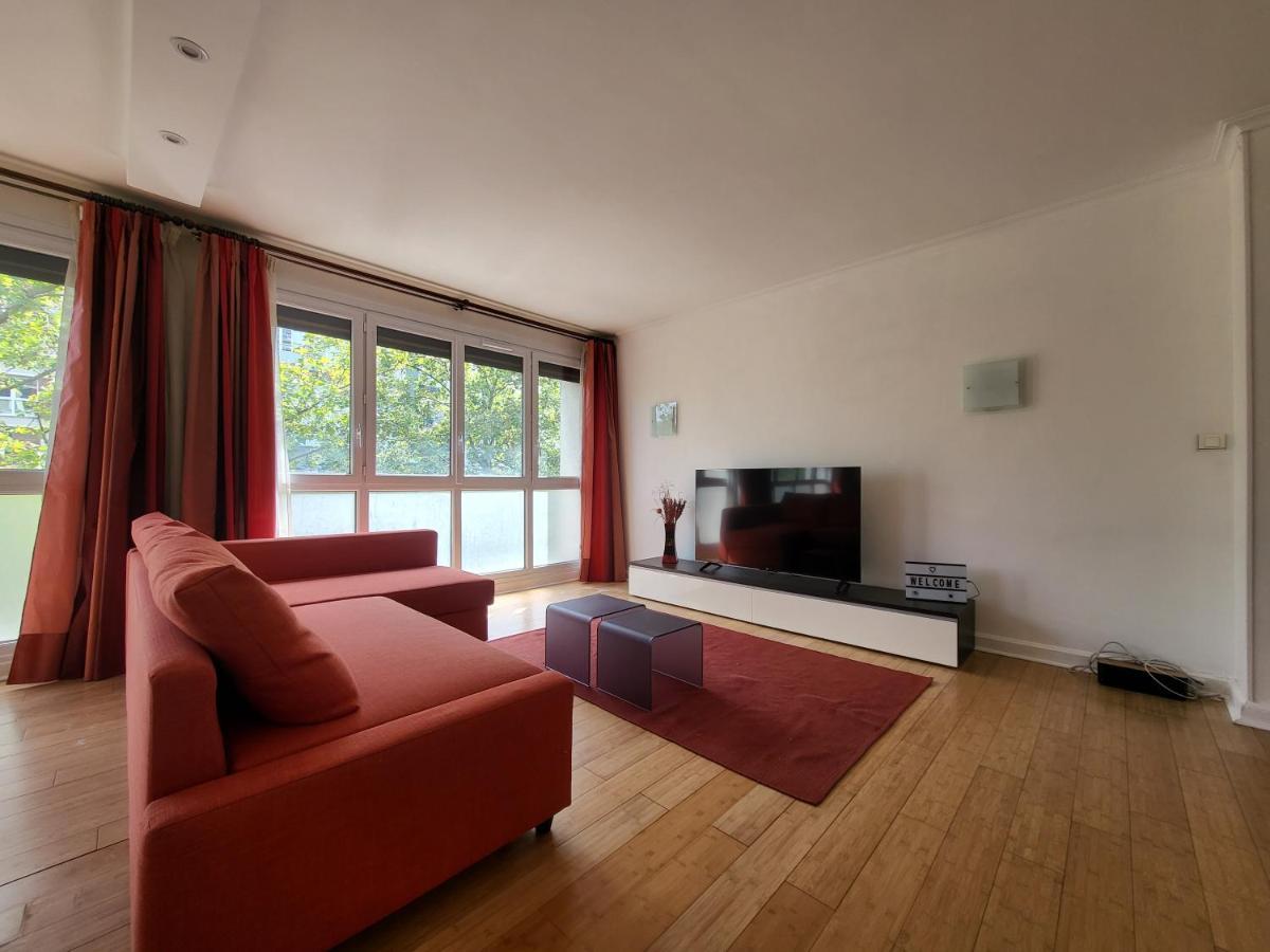 Spacious And Comfortable Apartment - Perfect For Families & Friends - Near Public Transportation 蒙鲁日 外观 照片