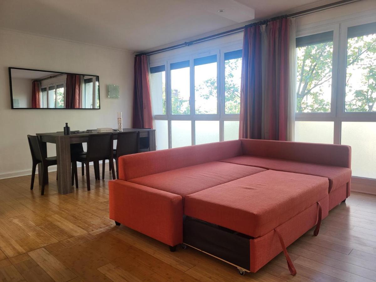 Spacious And Comfortable Apartment - Perfect For Families & Friends - Near Public Transportation 蒙鲁日 外观 照片